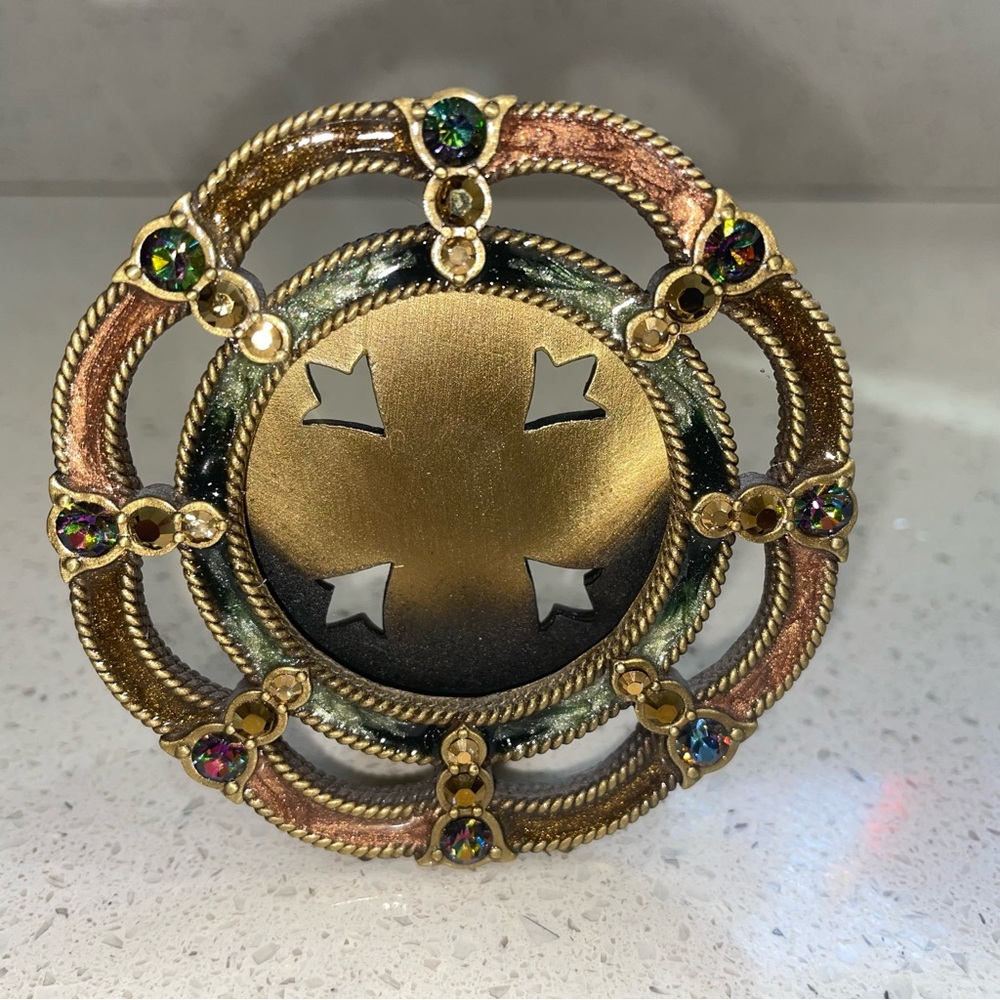 Round vintage Jay Strongwater Swarovski crystals and gold enamel picture frame
